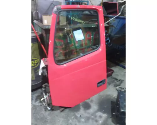 VOLVO VNL 1999-2025 DOOR ASSEMBLY, FRONT