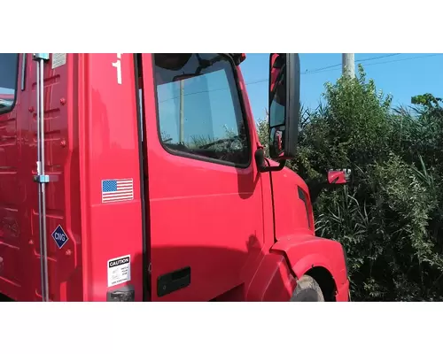 VOLVO VNL 1999-2025 DOOR ASSEMBLY, FRONT