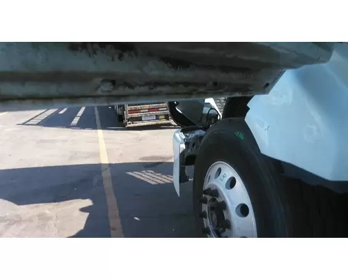 VOLVO VNL 1999-2025 DOOR ASSEMBLY, FRONT