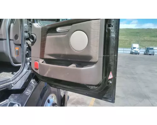 VOLVO VNL 1999-2025 DOOR ASSEMBLY, FRONT