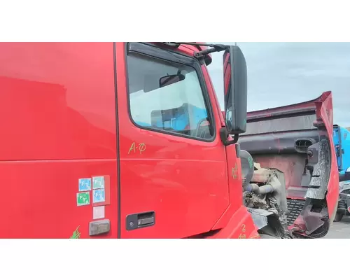 VOLVO VNL 1999-2025 DOOR ASSEMBLY, FRONT