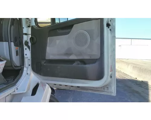 VOLVO VNL 1999-2025 DOOR ASSEMBLY, FRONT