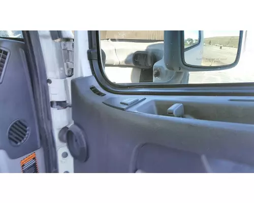 VOLVO VNL 1999-2025 DOOR ASSEMBLY, FRONT