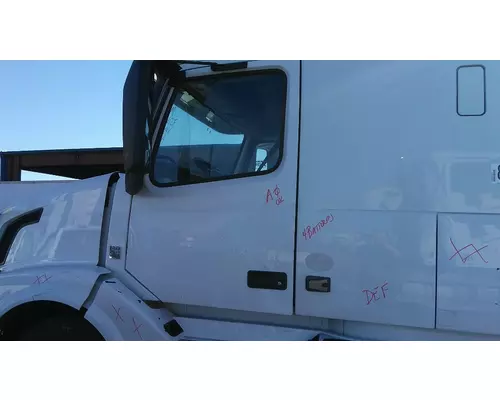 VOLVO VNL 1999-2025 DOOR ASSEMBLY, FRONT