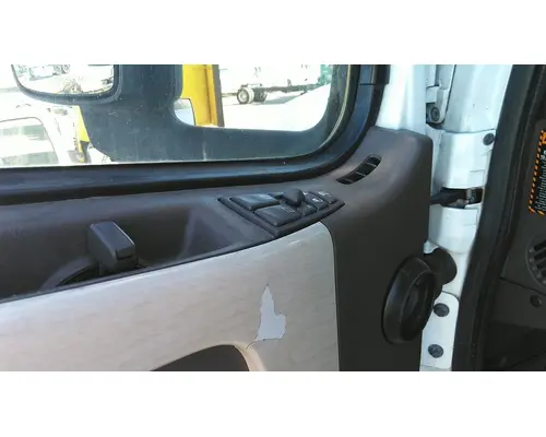 VOLVO VNL 1999-2025 DOOR ASSEMBLY, FRONT
