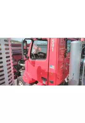 VOLVO VNL 1999-2025 DOOR ASSEMBLY, FRONT