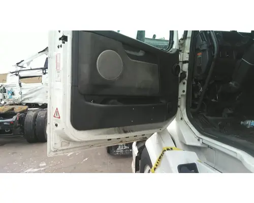 VOLVO VNL 1999-2025 DOOR ASSEMBLY, FRONT