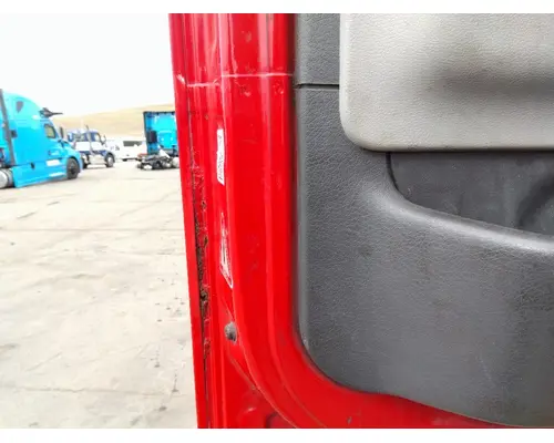 VOLVO VNL 1999-2025 DOOR ASSEMBLY, FRONT