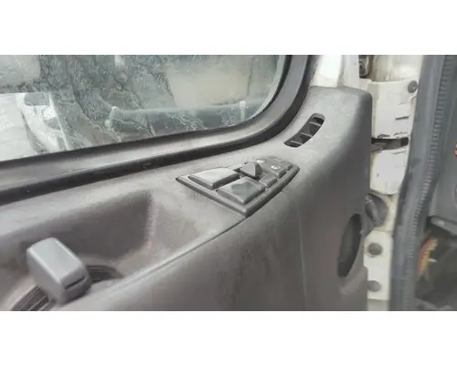 VOLVO VNL 1999-2025 DOOR ASSEMBLY, FRONT