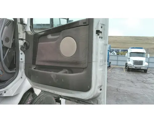 VOLVO VNL 1999-2025 DOOR ASSEMBLY, FRONT