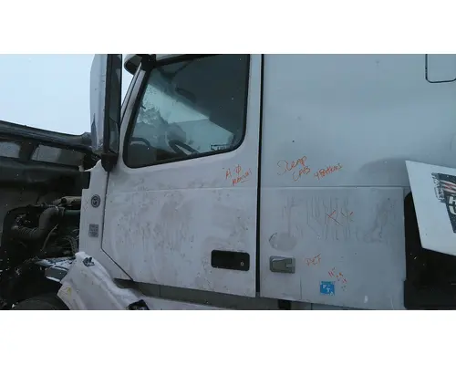 VOLVO VNL 1999-2025 DOOR ASSEMBLY, FRONT