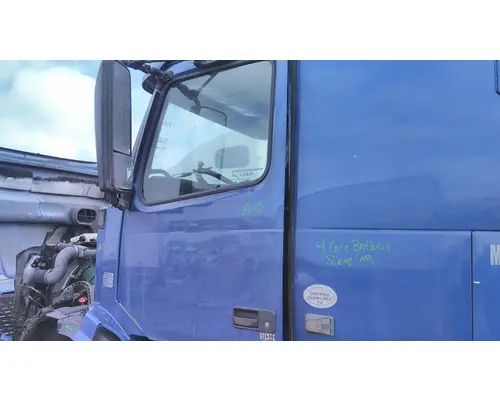 VOLVO VNL 1999-2025 DOOR ASSEMBLY, FRONT