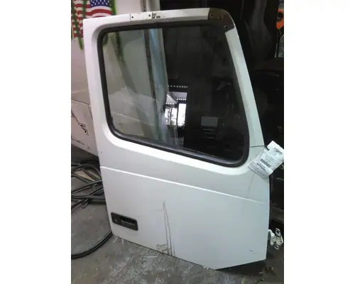 VOLVO VNL 1999-2025 DOOR ASSEMBLY, FRONT