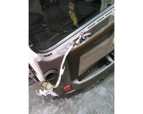 VOLVO VNL 1999-2025 DOOR ASSEMBLY, FRONT