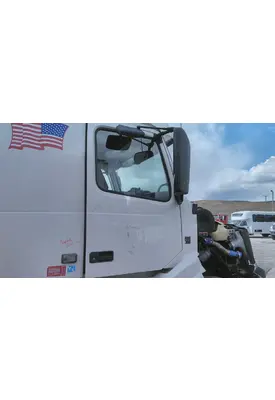 VOLVO VNL 1999-2025 DOOR ASSEMBLY, FRONT