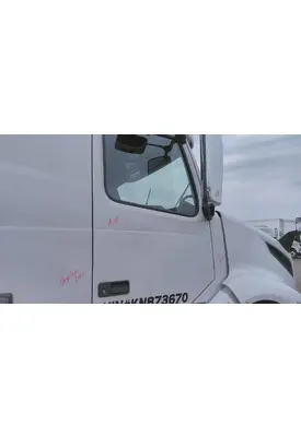 VOLVO VNL 1999-2025 DOOR ASSEMBLY, FRONT