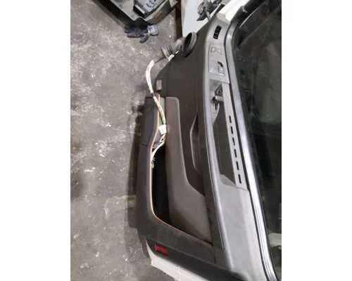 VOLVO VNL 1999-2025 DOOR ASSEMBLY, FRONT