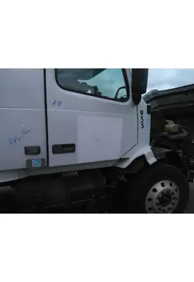 VOLVO VNL 1999-2025 DOOR ASSEMBLY, FRONT