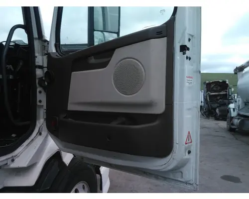 VOLVO VNL 1999-2025 DOOR ASSEMBLY, FRONT