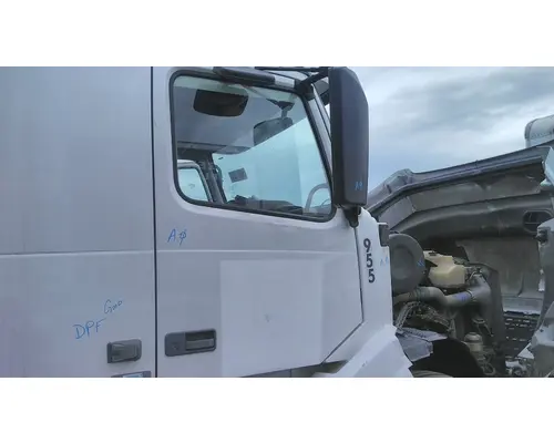 VOLVO VNL 1999-2025 DOOR ASSEMBLY, FRONT