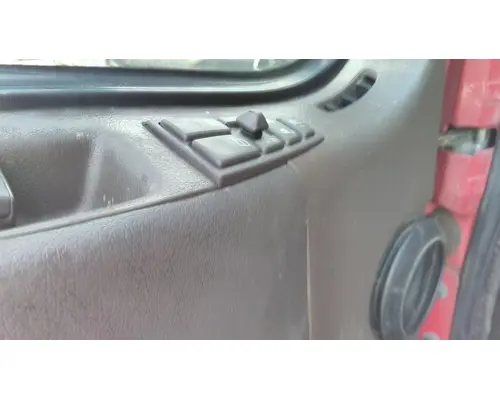 VOLVO VNL 1999-2025 DOOR ASSEMBLY, FRONT