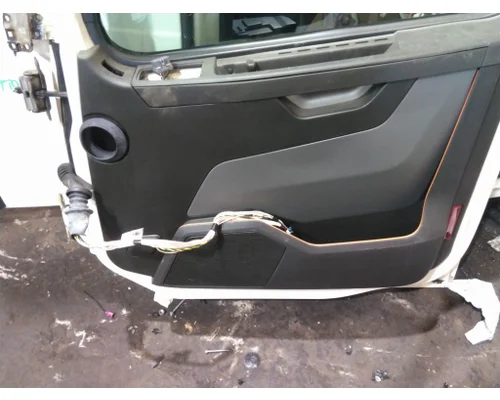 VOLVO VNL 1999-2025 DOOR ASSEMBLY, FRONT