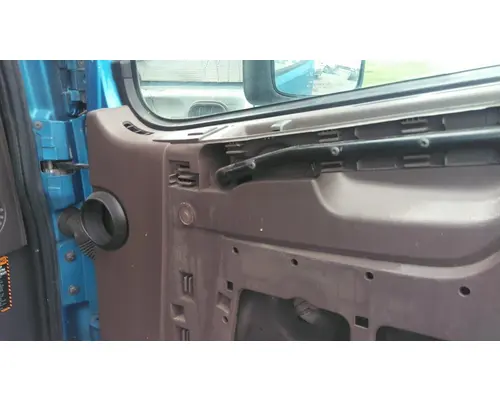 VOLVO VNL 1999-2025 DOOR ASSEMBLY, FRONT