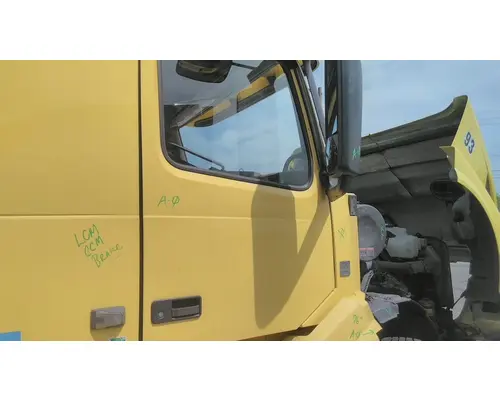 VOLVO VNL 1999-2025 DOOR ASSEMBLY, FRONT