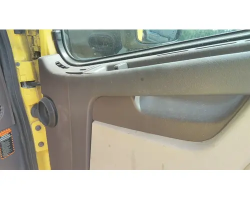 VOLVO VNL 1999-2025 DOOR ASSEMBLY, FRONT
