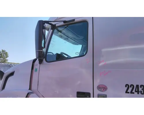 VOLVO VNL 1999-2025 DOOR ASSEMBLY, FRONT