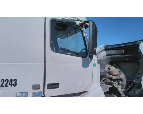 VOLVO VNL 1999-2025 DOOR ASSEMBLY, FRONT