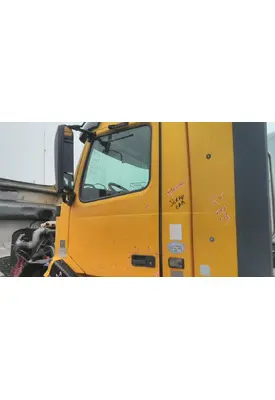VOLVO VNL 1999-2025 DOOR ASSEMBLY, FRONT