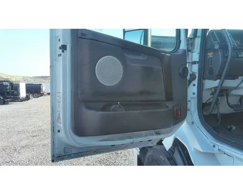 VOLVO VNL 1999-2025 DOOR ASSEMBLY, FRONT