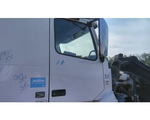 VOLVO VNL 1999-2025 DOOR ASSEMBLY, FRONT