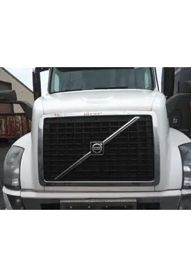 VOLVO VNL 2003-2018 GRILLE
