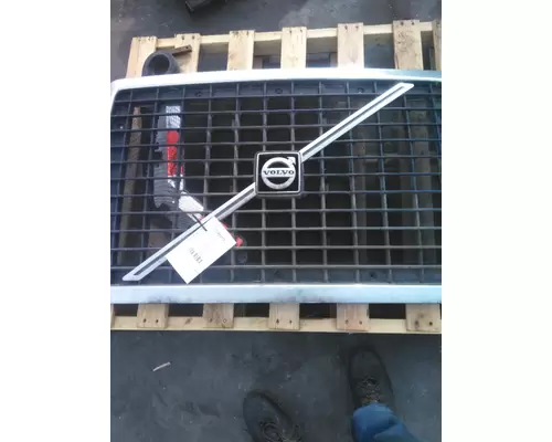 VOLVO VNL 2003-2018 GRILLE