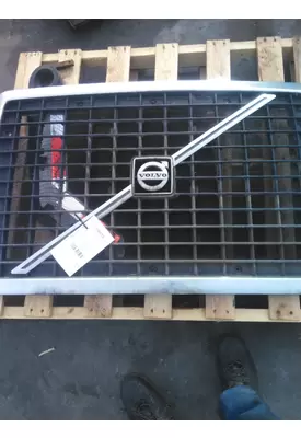 VOLVO VNL 2003-2018 GRILLE