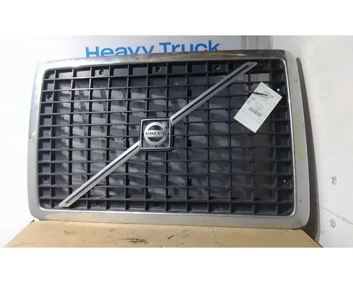 VOLVO VNL 2003-2018 GRILLE