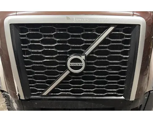 VOLVO VNL 2003-2018 GRILLE