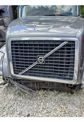 VOLVO VNL 2003-2018 GRILLE