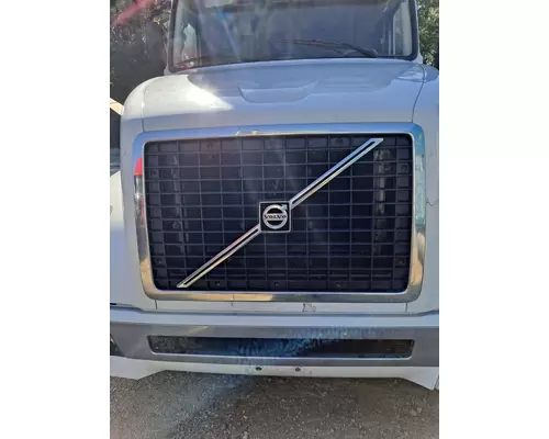 VOLVO VNL 2003-2018 GRILLE