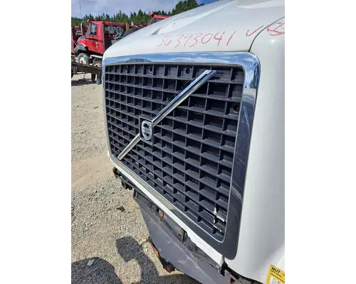 VOLVO VNL 2003-2018 GRILLE