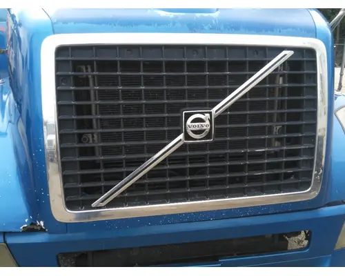 VOLVO VNL 2003-2018 GRILLE