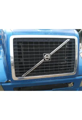 VOLVO VNL 2003-2018 GRILLE