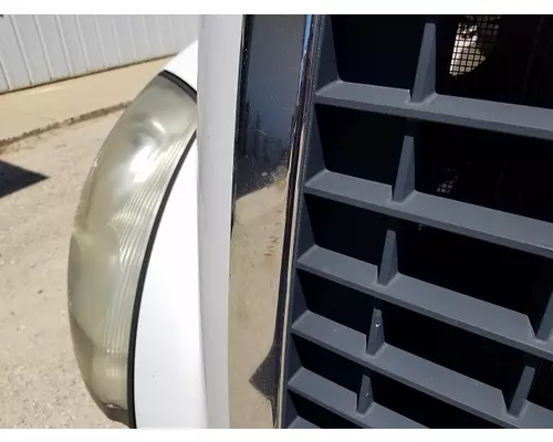 VOLVO VNL 2003-2018 GRILLE