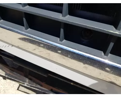 VOLVO VNL 2003-2018 GRILLE