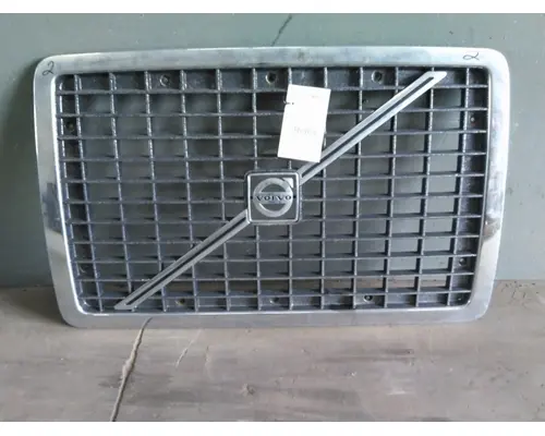 VOLVO VNL 2003-2018 GRILLE