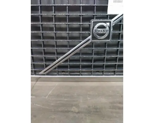 VOLVO VNL 2003-2018 GRILLE