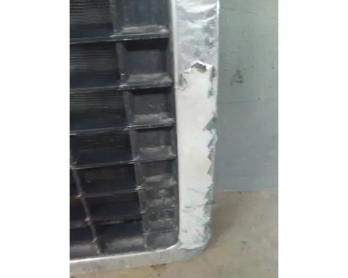 VOLVO VNL 2003-2018 GRILLE