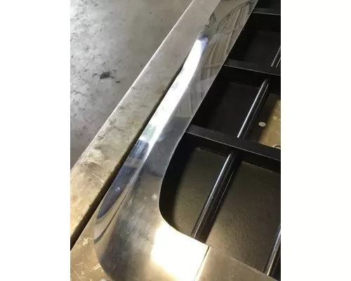 VOLVO VNL 2003-2018 GRILLE